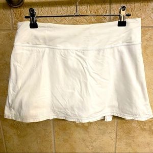 Lululemon white tennis running skirt, size 6